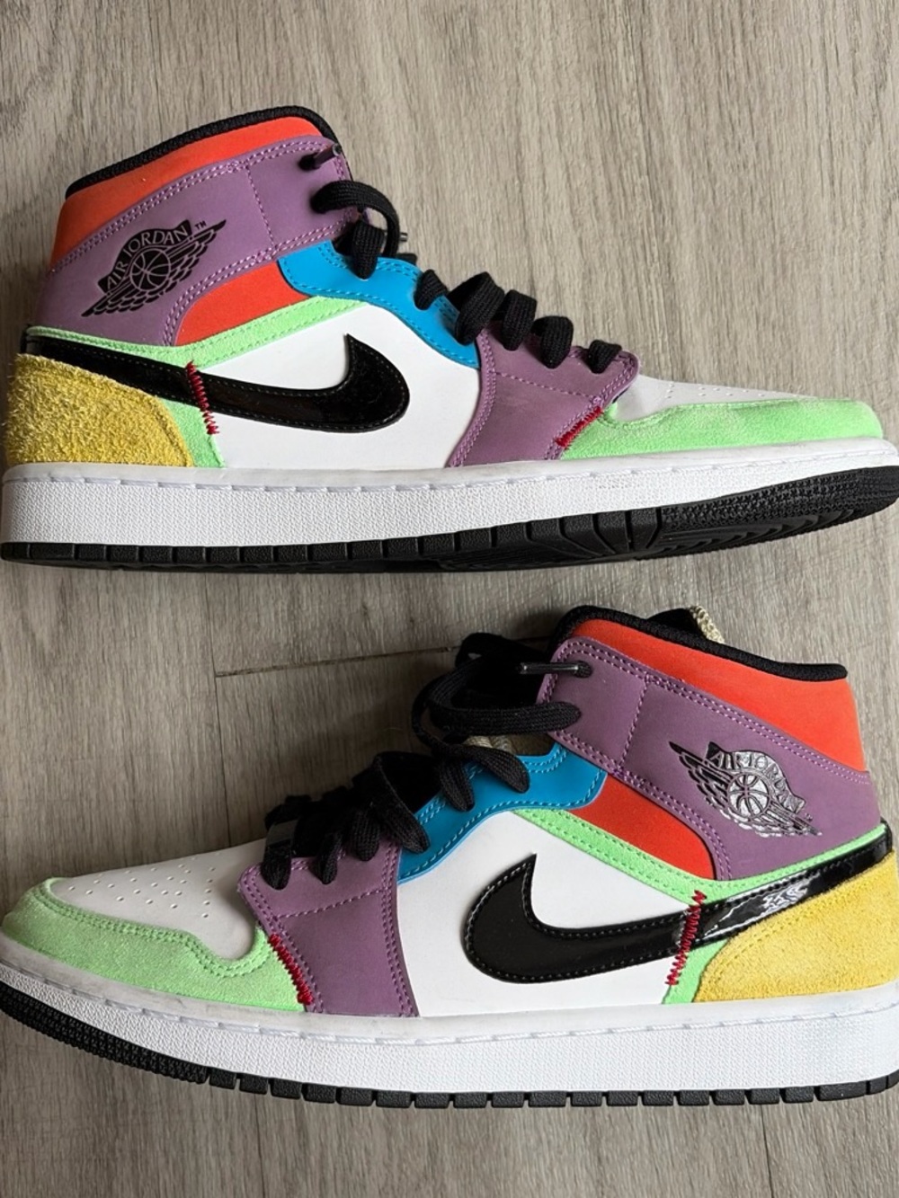 Jordan 1 Mid SE Multicolored Sneaker